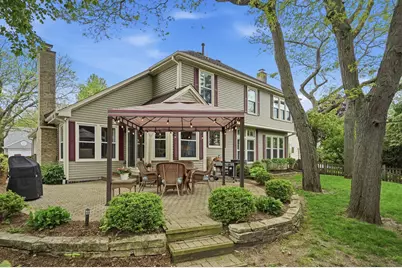 155 Southfield Drive, Vernon Hills, IL 60061 - Photo 6
