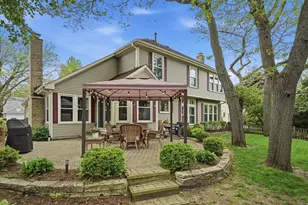 155 Southfield Dr, Vernon Hills, IL 60061 - Photo 6
