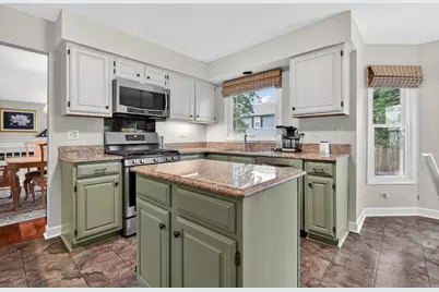 155 Southfield Drive, Vernon Hills, IL 60061 - Photo 8