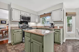 155 Southfield Dr, Vernon Hills, IL 60061 - Photo 8
