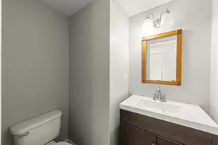 149 Thomas Rd, Bolingbrook, IL 60440 - Photo 10