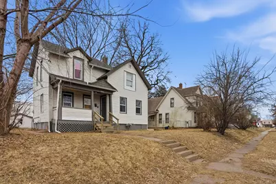 1941 Dixwell Street, Davenport, IA 52802 - Photo 2