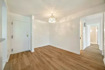 2015 S Finley Road #302, Lombard, IL 60148 - Photo 6