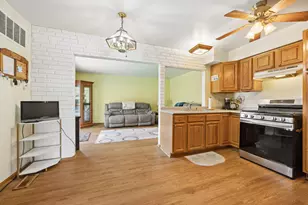 120 Olympic Dr, Bolingbrook, IL 60440 - Photo 6