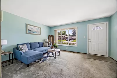 120 Olympic Drive, Bolingbrook, IL 60440 - Photo 2