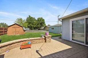 120 Olympic Dr, Bolingbrook, IL 60440 - Photo 10