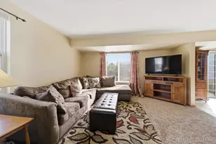 604 Roosevelt Dr, Oswego, IL 60543 - Photo 8