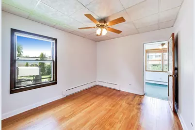 9100 Sheridan Avenue, Brookfield, IL 60513 - Photo 12