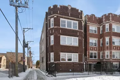 7515 S Essex Avenue, Chicago, IL 60649 - Photo 1
