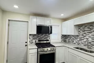 201 E 140th Pl, Dolton, IL 60419 - Photo 6