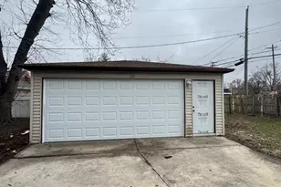 201 E 140th Pl, Dolton, IL 60419 - Photo 44
