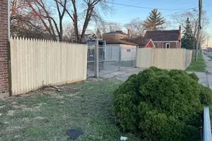 201 E 140th Pl, Dolton, IL 60419 - Photo 46