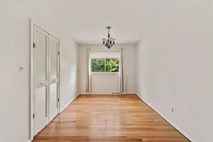 189 S Park Blvd, Glen Ellyn, IL 60137 - Photo 6