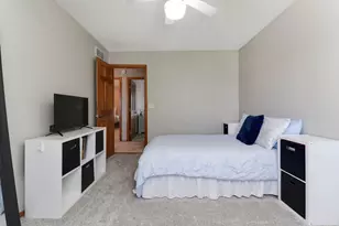 3203 Eagle Crest Rd, Bloomington, IL 61704 - Photo 26