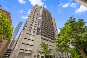 33 W Delaware Pl, Chicago, IL 60610 - Photo 1