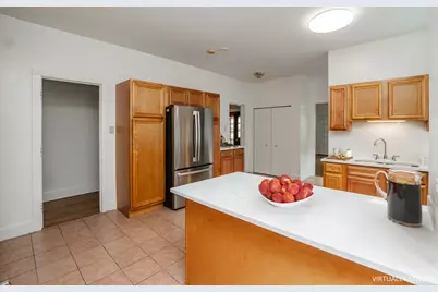 1347 E Hyde Park Boulevard #3, Chicago, IL 60615 - Photo 10