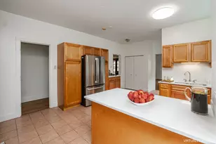 1347 E Hyde Park Blvd, Chicago, IL 60615 - Photo 10