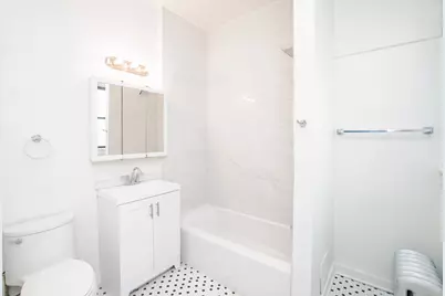 1347 E Hyde Park Boulevard #3, Chicago, IL 60615 - Photo 22