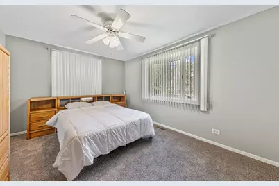 12912 W Playfield Drive, Crestwood, IL 60418 - Photo 10