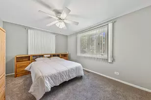 12912 W Playfield Dr, Crestwood, IL 60418 - Photo 10