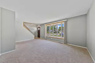 12912 W Playfield Dr, Crestwood, IL 60418 - Photo 4