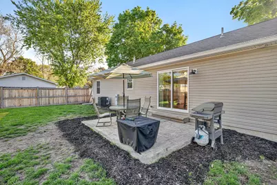 209 N Pine Street, Gardner, IL 60424 - Photo 22