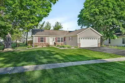 209 N Pine Street, Gardner, IL 60424 - Photo 1