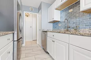 6301 N Sheridan Rd, Chicago, IL 60660 - Photo 16