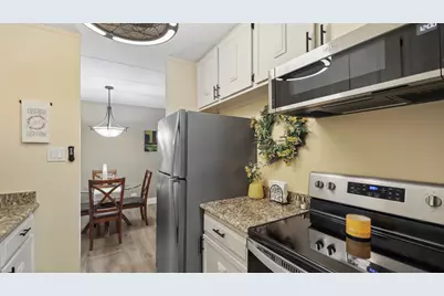 18 E Old Willow Road #504N, Prospect Heights, IL 60070 - Photo 8