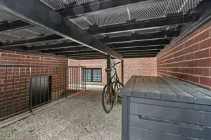 2006 N Mohawk St, Chicago, IL 60614 - Photo 26