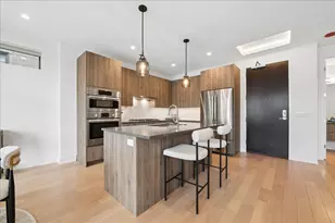 434 W Melrose St, Chicago, IL 60657 - Photo 4