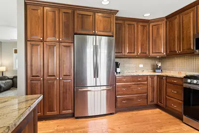 805 E Ironwood Drive, Mount Prospect, IL 60056 - Photo 4