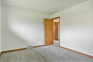 320 E Marshall St, Belvidere, IL 61008 - Photo 16