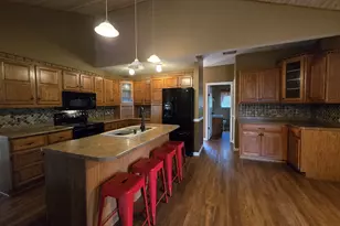 210 W Morris St, Morrison, IL 61270 - Photo 8