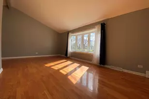 1403 N Sauk Ln, Mount Prospect, IL 60056 - Photo 14