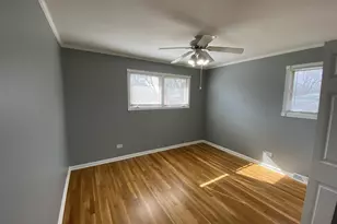 1403 N Sauk Ln, Mount Prospect, IL 60056 - Photo 12