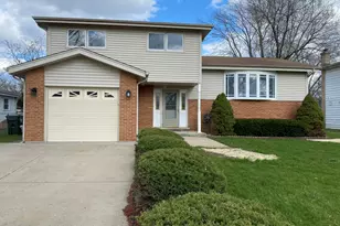 1403 N Sauk Ln, Mount Prospect, IL 60056 - Photo 22