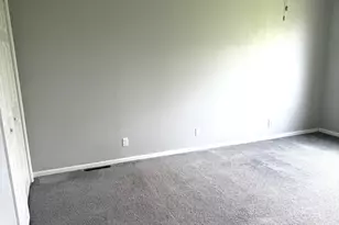 3149 E 24th Rd, Marseilles, IL 61341 - Photo 6