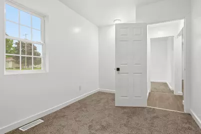305 Parkway Court, Gridley, IL 61744 - Photo 12