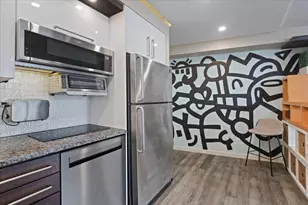 300 N State St, Chicago, IL 60654 - Photo 12