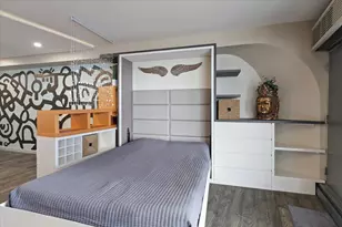 300 N State St, Chicago, IL 60654 - Photo 22