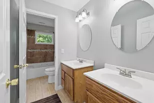 890 Norman Dr, Hoffman Estates, IL 60192 - Photo 32