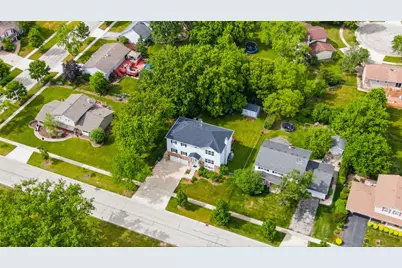 890 Norman Drive, Hoffman Estates, IL 60192 - Photo 2