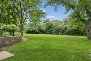23W081 Red Oak Dr, Glen Ellyn, IL 60137 - Photo 20