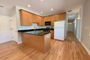 5558 W Edmunds St, Chicago, IL 60630 - Photo 6