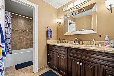 2070 Holt Lane, South Elgin, IL 60177 - Photo 20