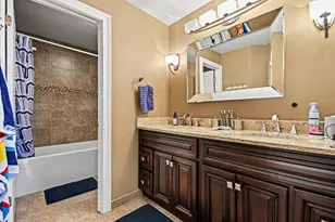 2070 Holt Ln, South Elgin, IL 60177 - Photo 20
