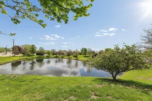 34306 N Birch Ln, Gurnee, IL 60031 - Photo 16