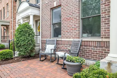 110 S Washington Street, Wheaton, IL 60187 - Photo 40