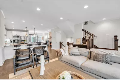 110 S Washington Street, Wheaton, IL 60187 - Photo 12